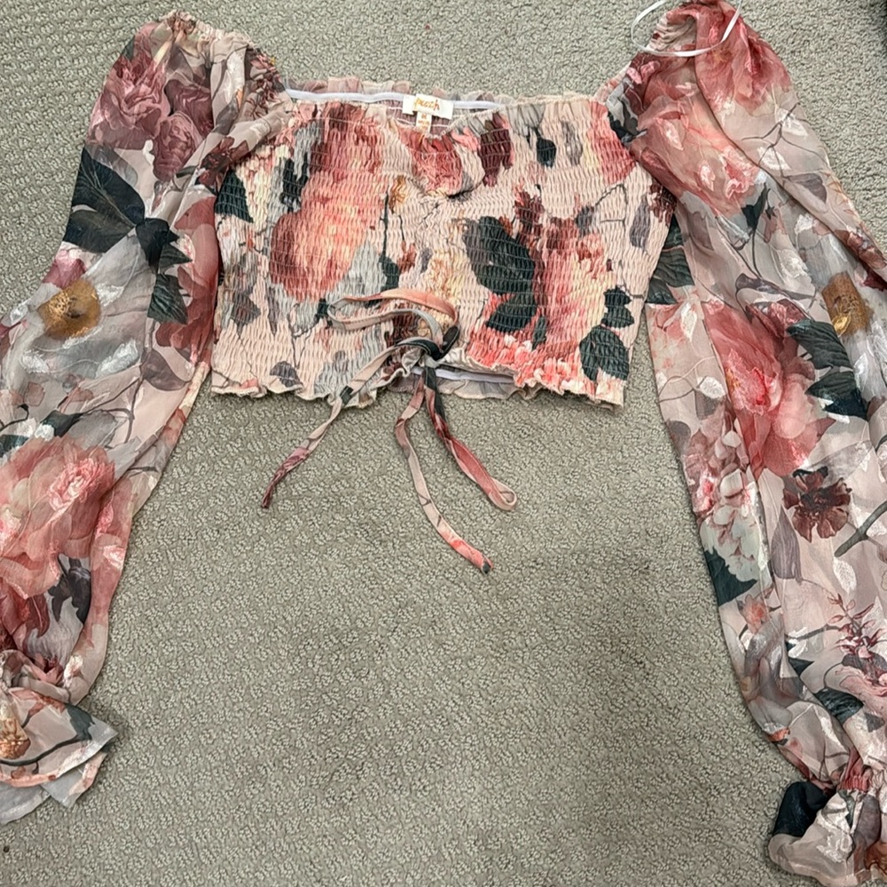 Muted pinks floral crop top a.peach brand
